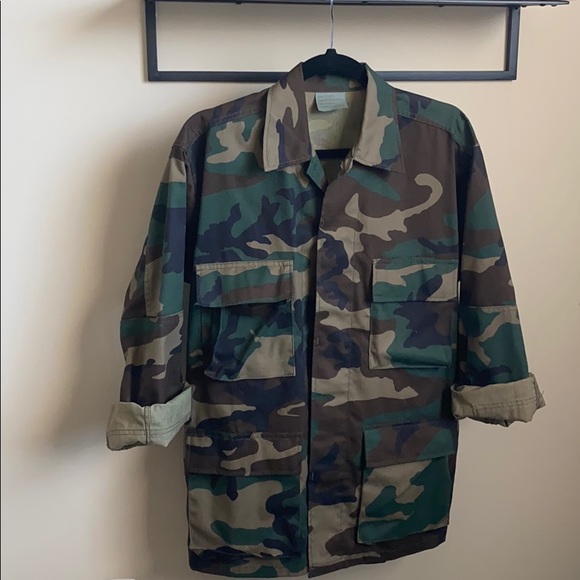 Women’s Camo Utility Jacket - Picture 2 of 2